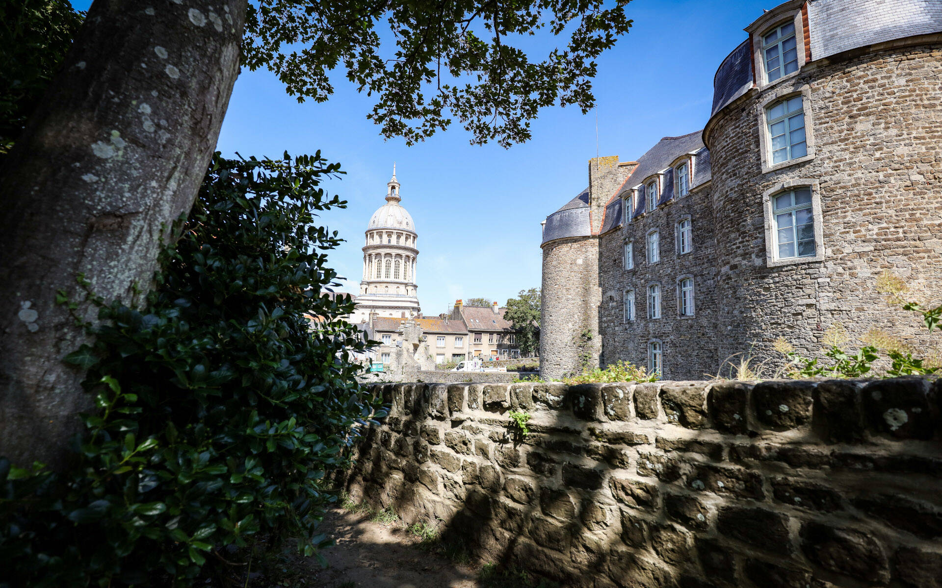 chateau et basilique